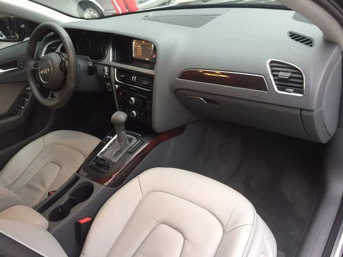 奧迪a4l,桃木內(nèi)飾,精品車況,秒殺價(jià)20.8萬元